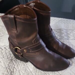Mossimo Supply CO Brown Leather Ankle Boots Sz 7 1/2